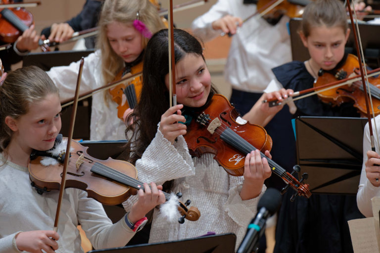 Musische Wochen 2026: Musikbetonte Grundschulen musizieren