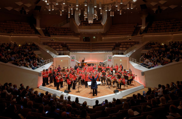 Musische Wochen 2026: Musikbetonte Grundschulen musizieren