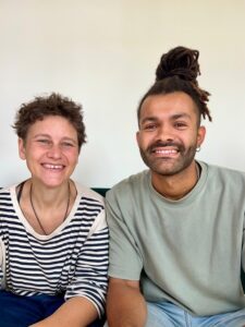 Bex Burch und Lukas Akintaya