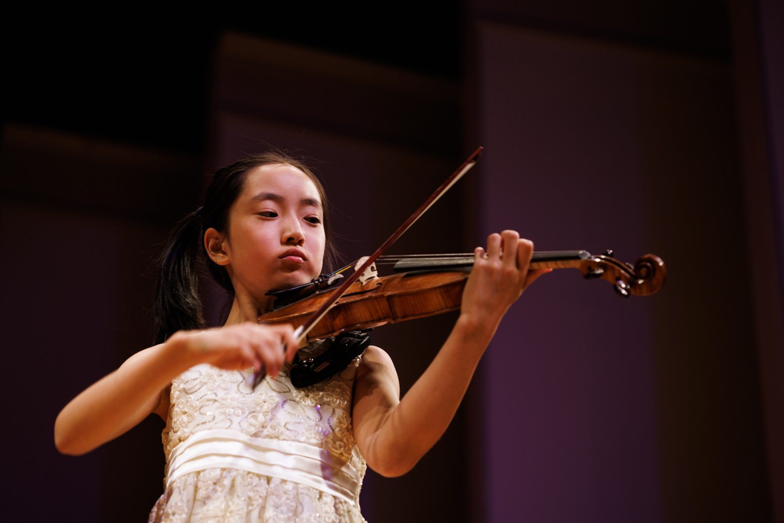 Nika-Ruotong Zhu, Violine